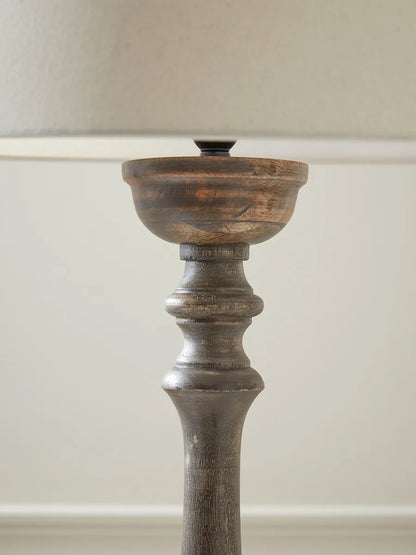 Avantika Minimalist Floor Lamp