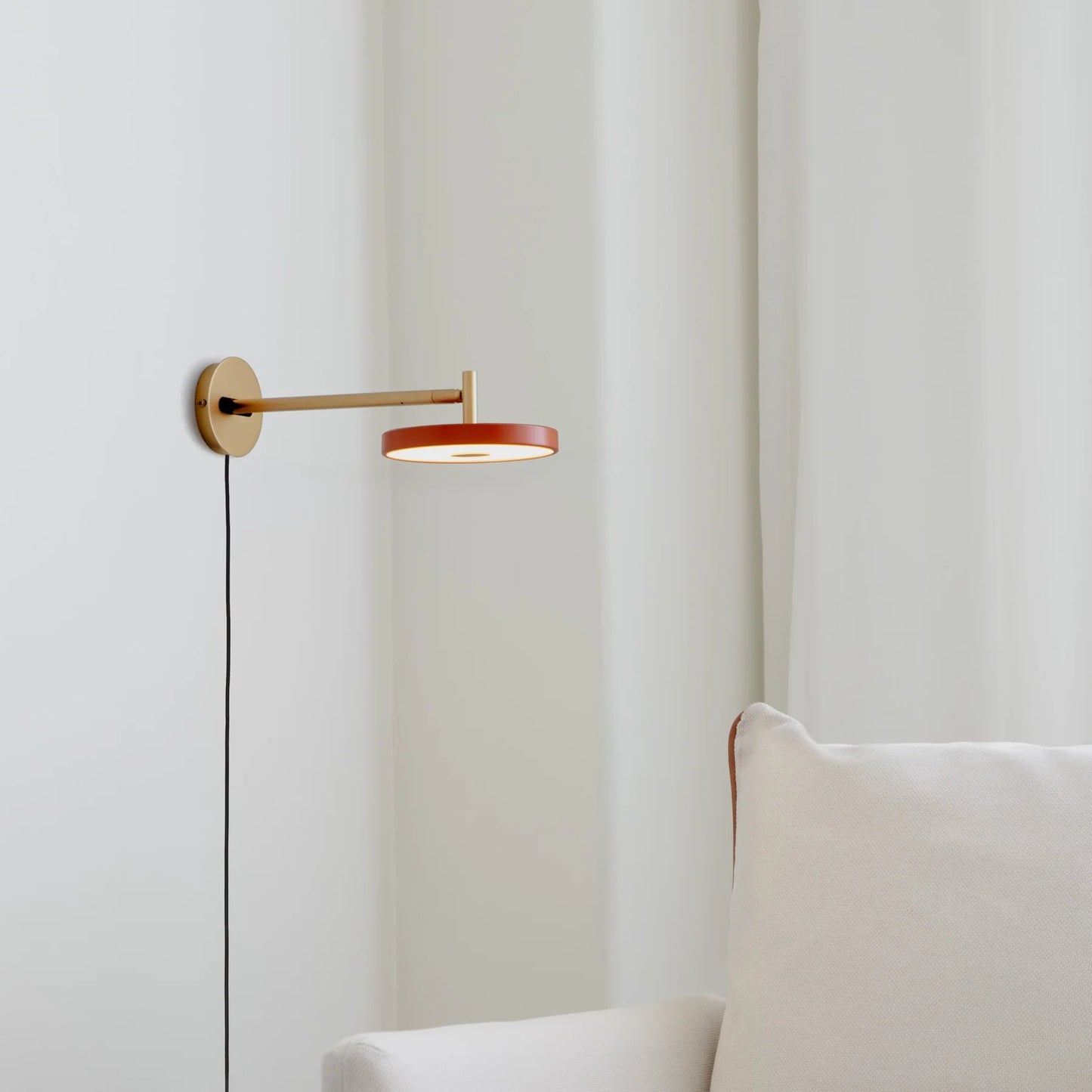Sirra Wall Lamp
